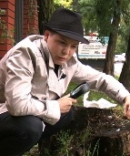 <p>
	Zawodowy Detektyw</p>